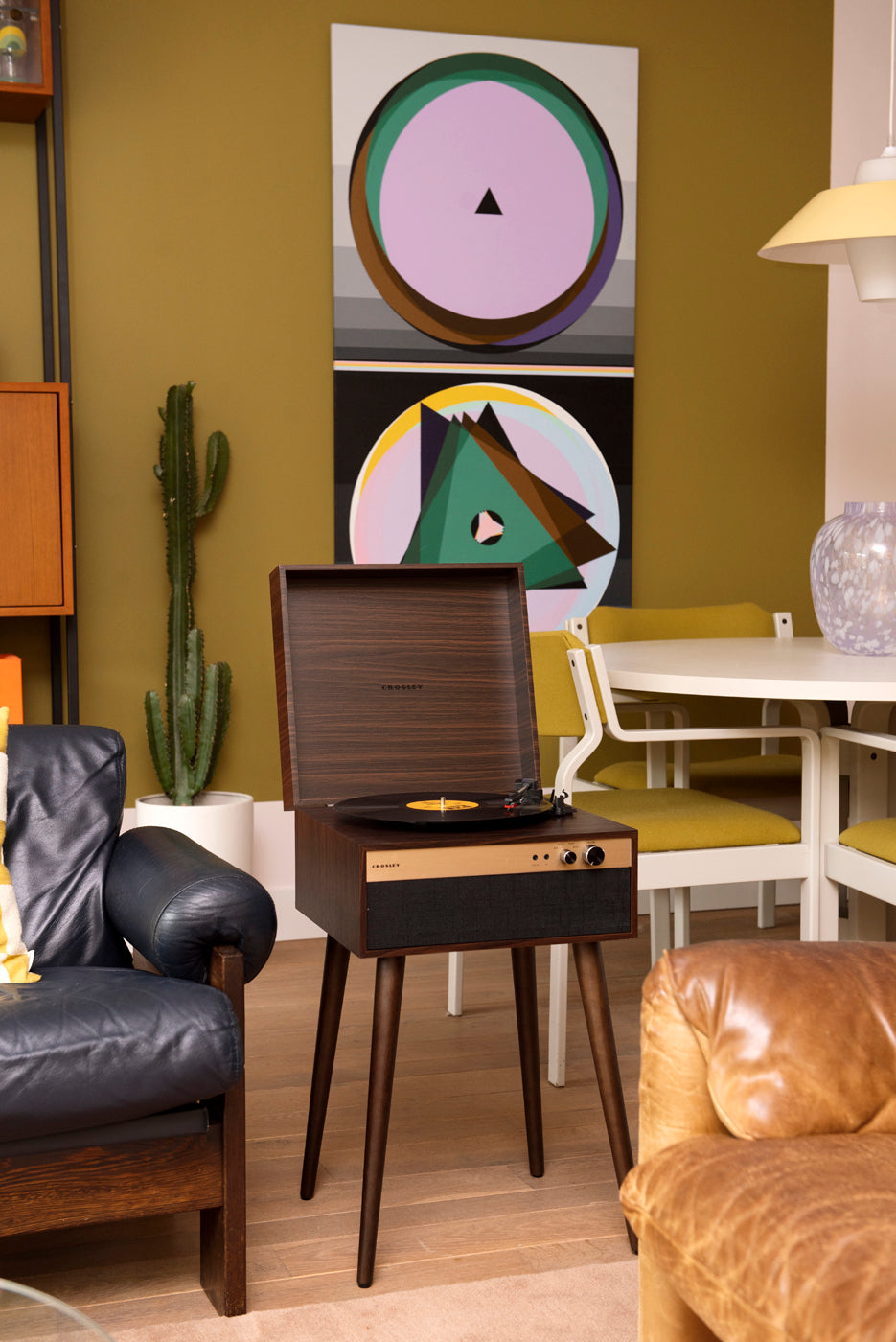 Image of Crosley Jasper Walnut Bluetooth Alıcılı Ayaklı Müzik Pikap Kahverengi