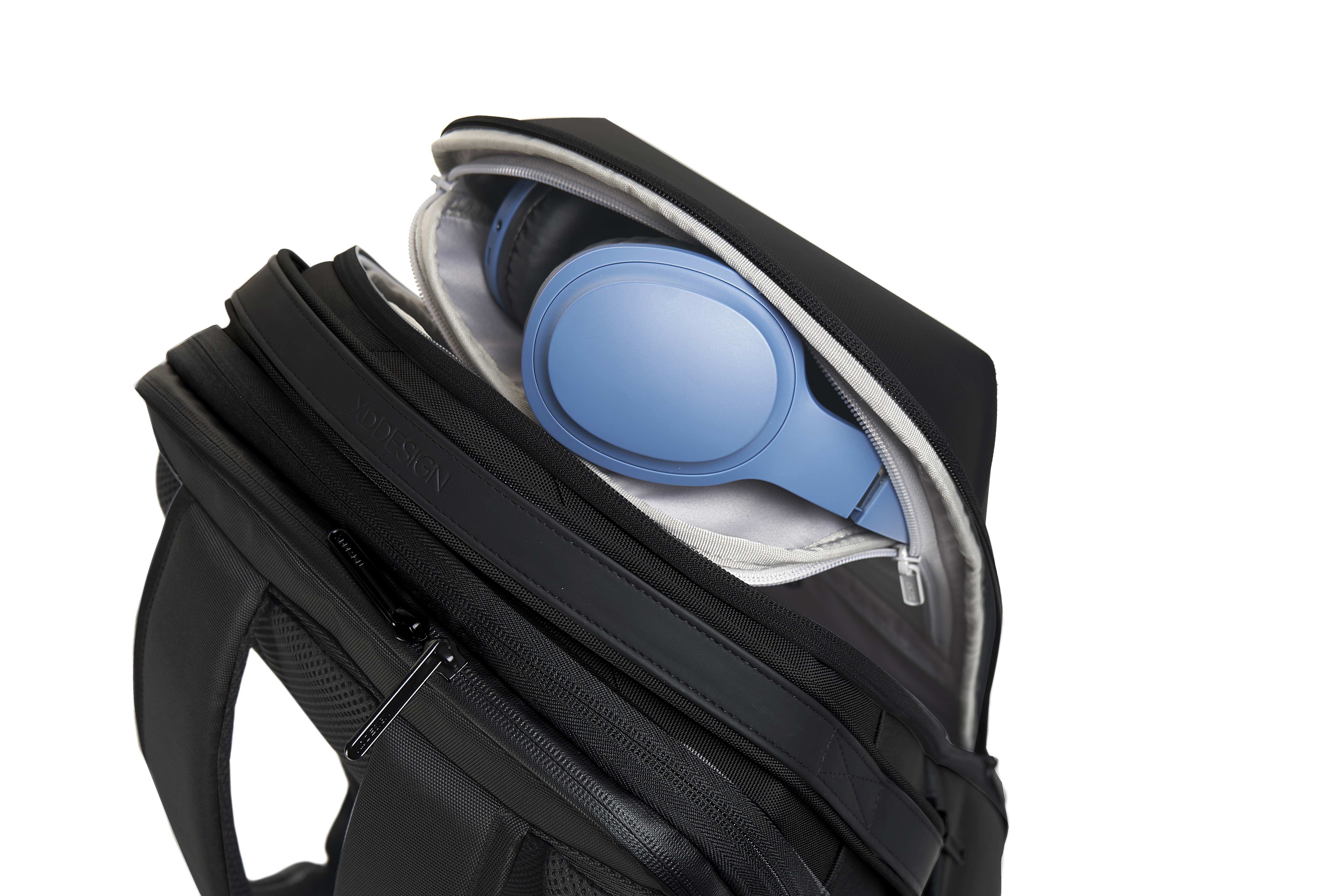 Image of XD Design Bizz 15.6'' Inç Uyumlu Suya Dayanıklı Hırsızlık Önleyici Sırt Çantası Siyah